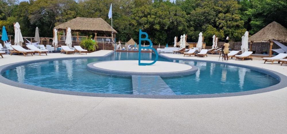 Manbana 333 Hotel Folle Anse Buitenkant foto